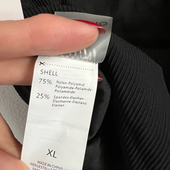 NWT Black Scalloped One-Piece Swimsuit - Picture 2 of 6